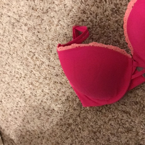 VS - matching bra (36C)/thong (OS) - never worn - Picture 5 of 16